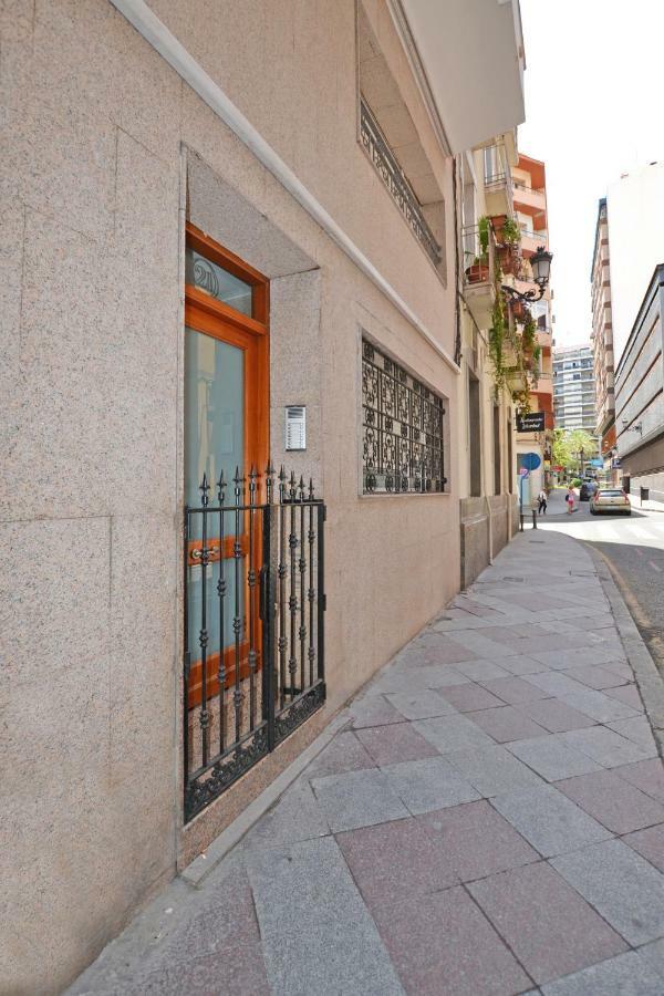 Appartamento Ático con terraza en el centro de Alicante Esterno foto